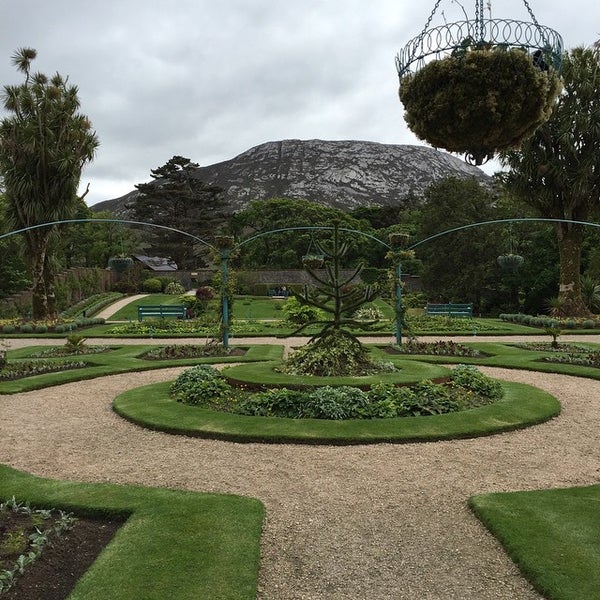 6/13/2015 tarihinde Danny H.ziyaretçi tarafından Victorian Walled Garden'de çekilen fotoğraf