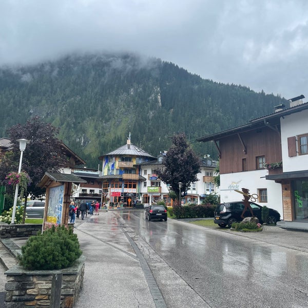 Mayrhofen Wood shop