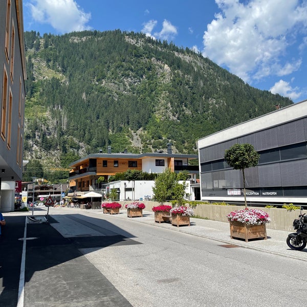 Mayrhofen Wood shop