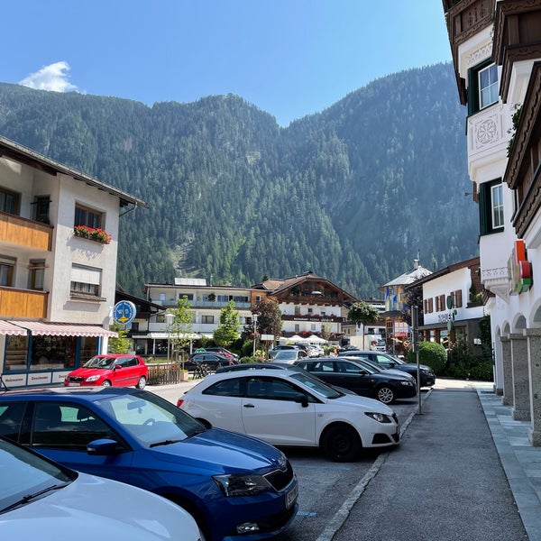 Mayrhofen Wood shop