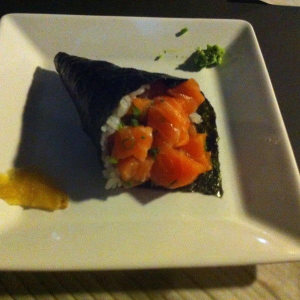 Foto diambil di Taishi | Express &amp; Sushi Lounge oleh Carlos Generoso pada 12/11/2013