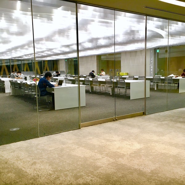 近畿大学 アカデミックシアター 自習室 Higashiosaka 大阪府