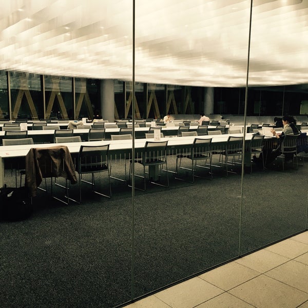 近畿大学 アカデミックシアター 自習室 Higashiosaka 大阪府