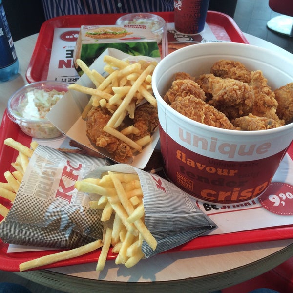 8/14/2015にYoshiがKFCで撮った写真