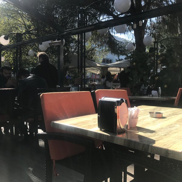 2/19/2019 tarihinde Gaziömer T.ziyaretçi tarafından LimonH₂O Cafe Bistro'de çekilen fotoğraf