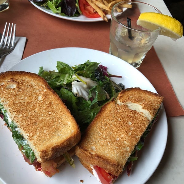 My best friend and I came to this restaurant after we visited the Brooklyn Museum. It was my first time coming and it was delicious. I had a BLT and a drink.  Staff super friendly.