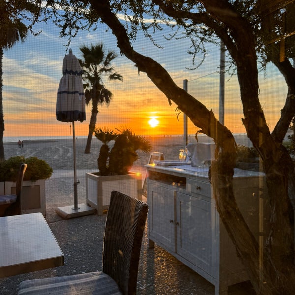 Photo taken at Shutters on the Beach by Sel T. on 2/14/2024
