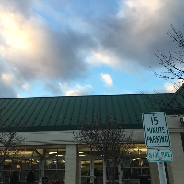 Decanter Fine Wines Wine Store in Columbia