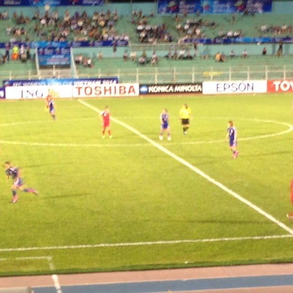 Photo taken at Thong Nhat Stadium by Keiji H. on 5/22/2014