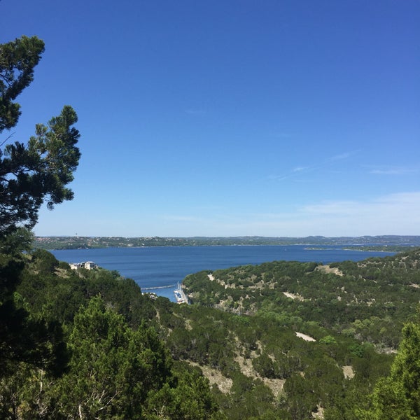 Das Foto wurde bei Lake Travis Yacht Charters von Ryan am 4/7/2017 aufgenommen