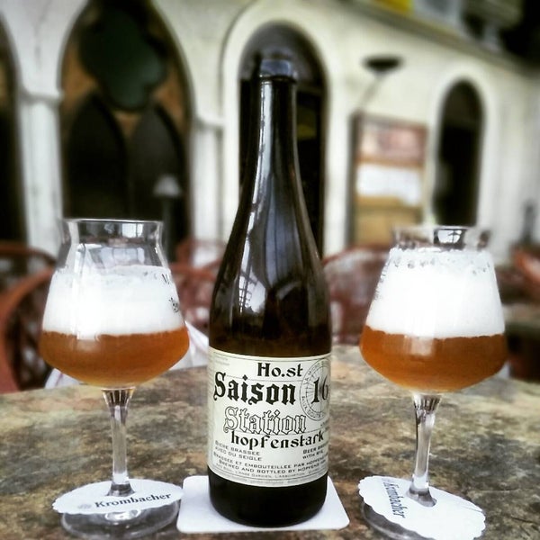 8/9/2015 tarihinde Nansky G.ziyaretçi tarafından Cervecería Schoppen'de çekilen fotoğraf