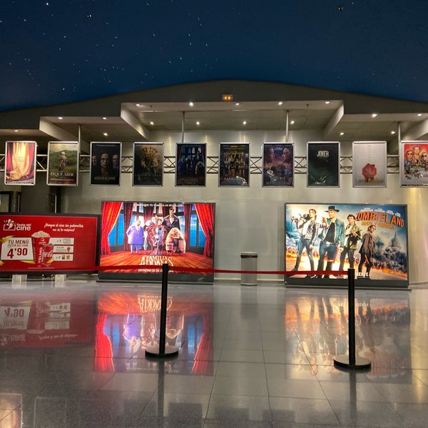 Hula hoop gemelo repentinamente icària yelmo Controversia paquete