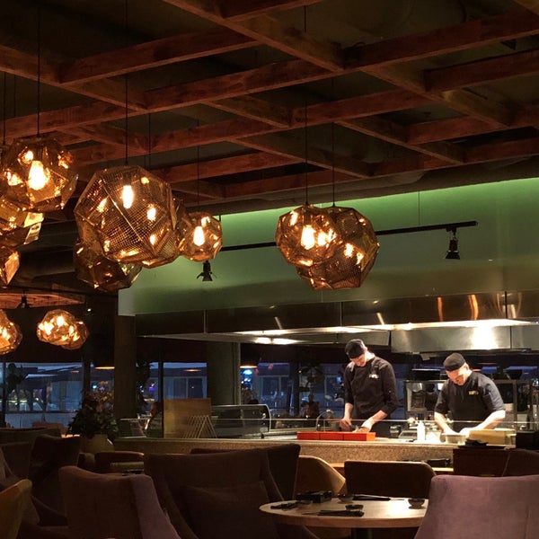 3/25/2018 tarihinde Roman C.ziyaretçi tarafından KOYA asian restaurant&amp;bar'de çekilen fotoğraf