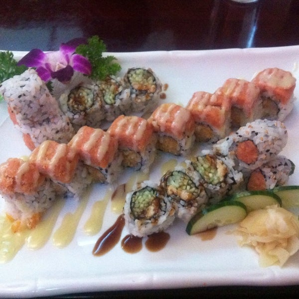 Photo taken at Ichiban Sushi House by Jessica R. on 2/5/2014
