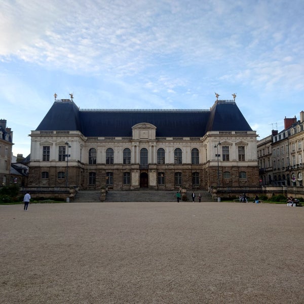 Place du Parlement de Bretagne - Parlement - 7 tips
