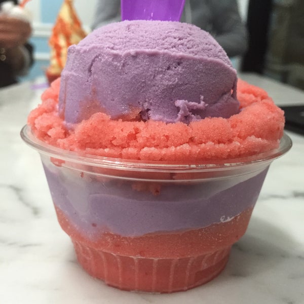 Foto tirada no(a) Confetti Italian Ice &amp; Custard por Kevin A. em 3/24/2015