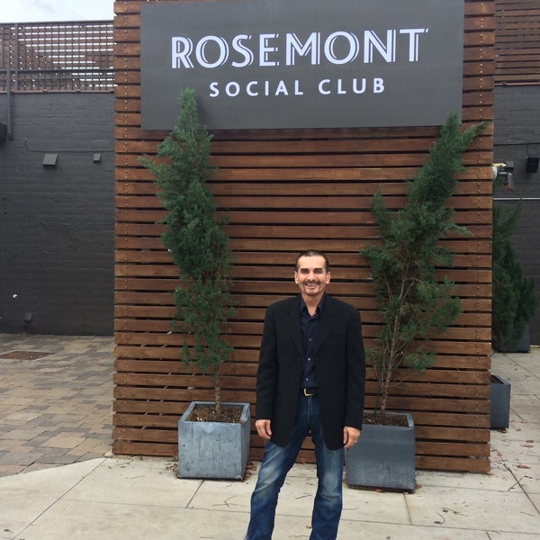 12/16/2015 tarihinde Jorge A.ziyaretçi tarafından Rosemont Social Club'de çekilen fotoğraf