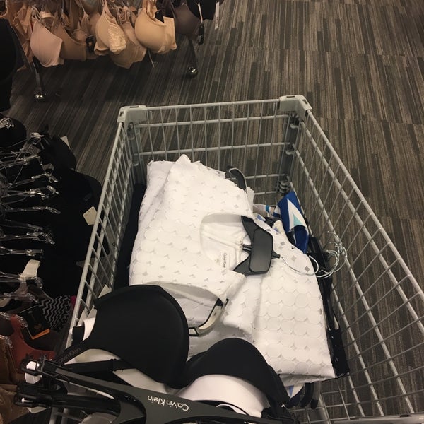 Nordstrom Rack Clothing Store