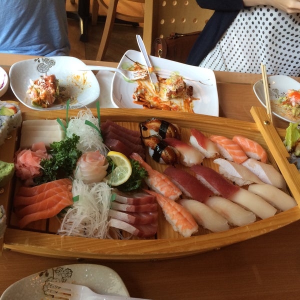 Photo prise au Ikko Sushi par Jinhang X. le7/18/2015