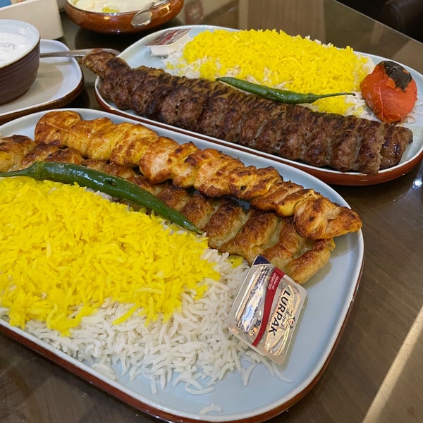Снимок сделан в Iran Zamin Restaurant пользователем Ahmed A. 1/5/2023
