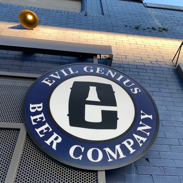 Foto tirada no(a) Evil Genius Beer Company por Hachikaoru em 11/21/2020