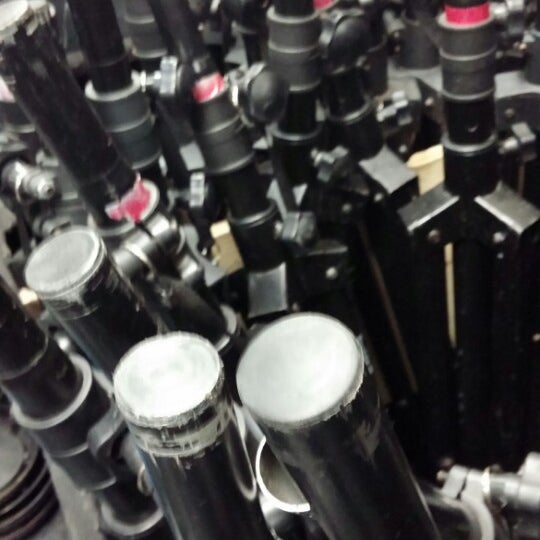 9/13/2014에 Nick P.님이 Long &amp; McQuade Musical Instruments에서 찍은 사진
