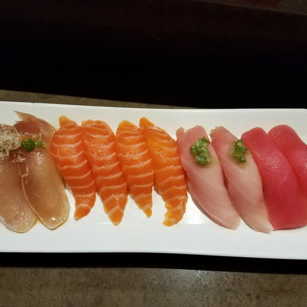 Снимок сделан в Sake2Me Sushi - Cerritos пользователем Kelley L. 8/2/2017