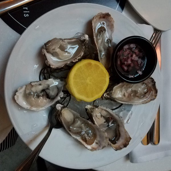 Oysters are good, but the mignonette dressing has a lot of vinegar.