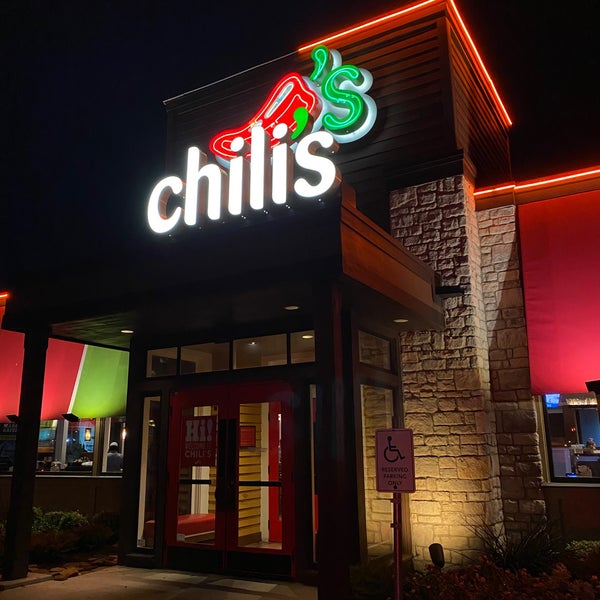 Photo taken at Chili&#39;s Grill &amp; Bar by Park on 11/9/2019