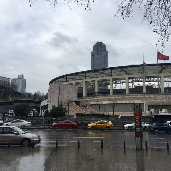 Foto scattata a Tüpraş Stadyumu da Muharrem A. il 2/5/2017