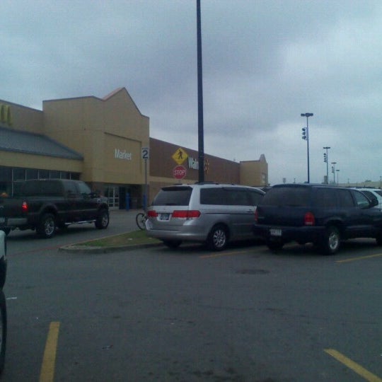 Walmart Supercenter North Richland Hillsの大型店