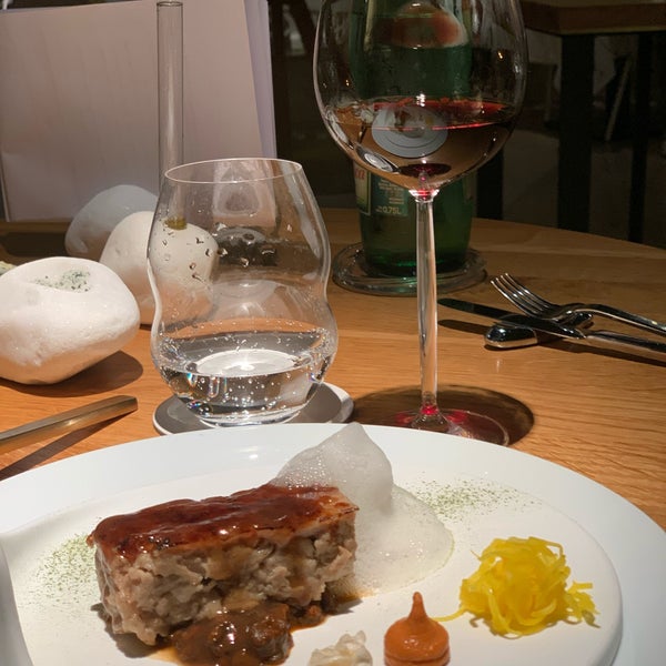 Das Foto wurde bei Restaurant Monte Rovinj von Marcelo W. am 6/5/2021 aufgenommen