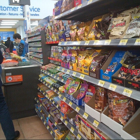 Photo taken at Walmart Supercentre by Nelson M. on 12/31/2012