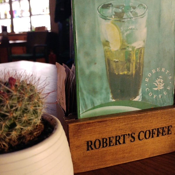 Foto diambil di Robert&#39;s Coffee oleh 🍀BETÜL🚴 pada 4/11/2019