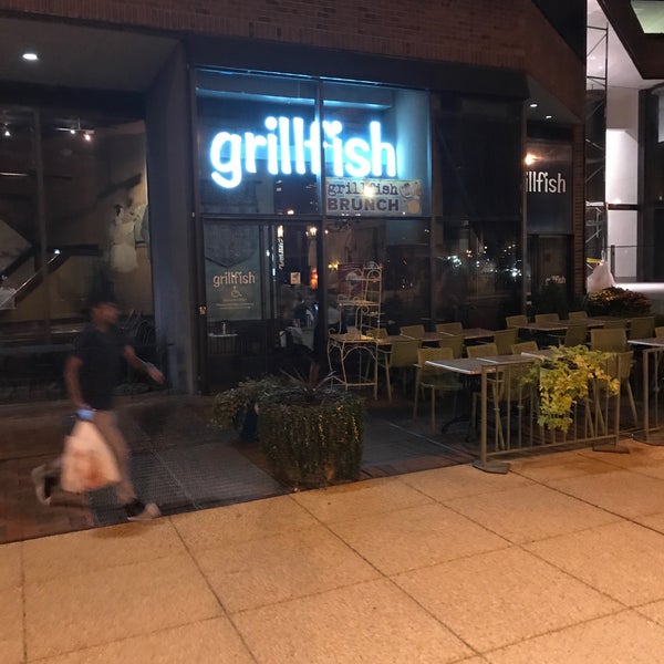 Photo taken at Grillfish by Khalid G. on 10/15/2017