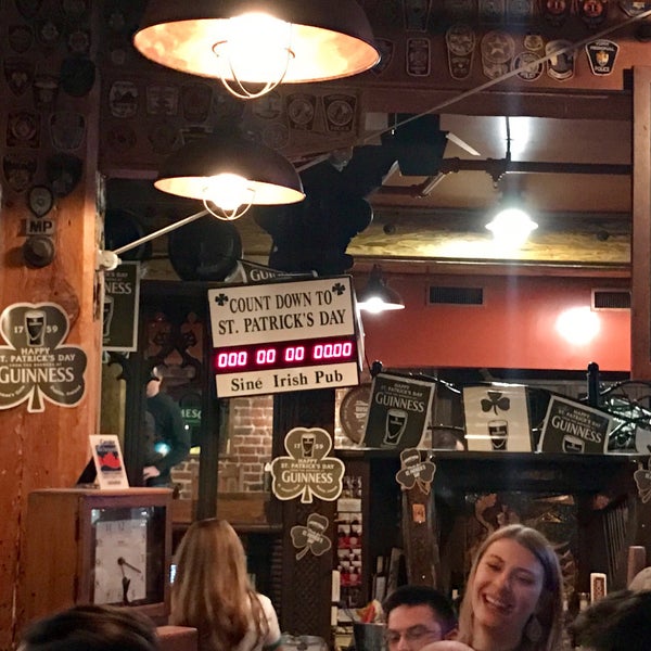3/18/2017 tarihinde Matt Y.ziyaretçi tarafından Siné Irish Pub &amp; Restaurant'de çekilen fotoğraf