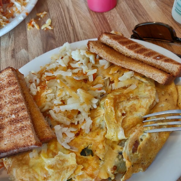 Photos at Peanuts Deluxe Cafe Downtown San Jose 29 tips from 805 visitors