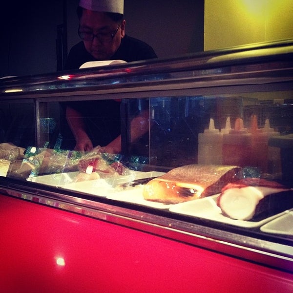 Foto diambil di Kampai Sushi Bar oleh Ken M. pada 5/20/2014