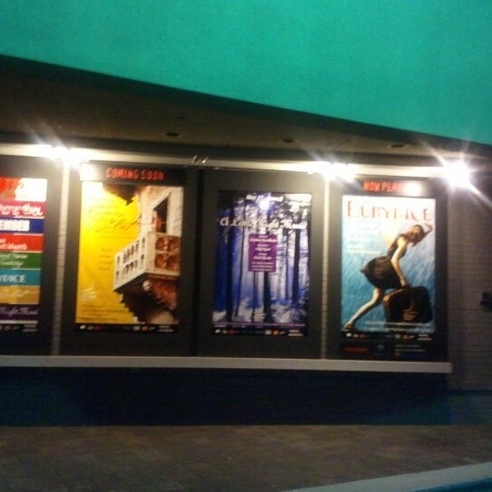Photo prise au The Warehouse Theatre par Lionel S. le2/12/2013