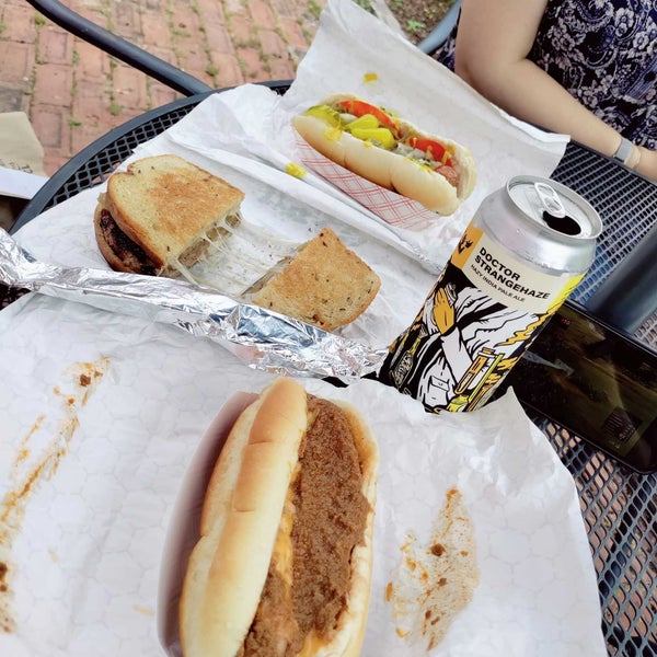 Riley's Hot Dog and Burger Gourmet 3 tips