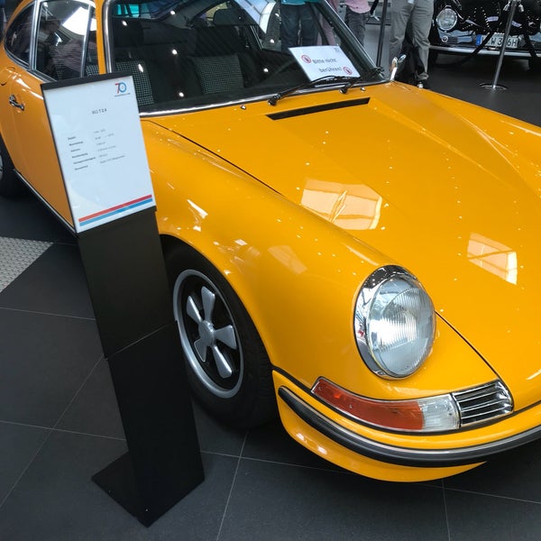 Foto diambil di Porsche Zentrum Wuppertal oleh Olaf S. pada 9/9/2018