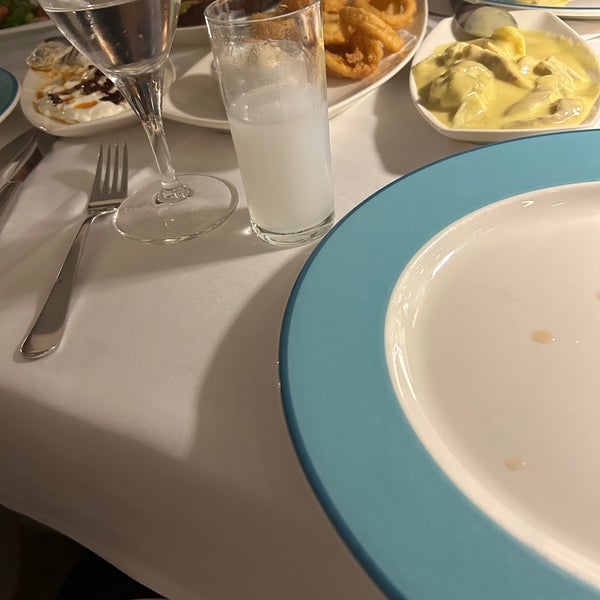 Foto tirada no(a) Mavi Balık Restaurant por Ozt em 11/14/2023