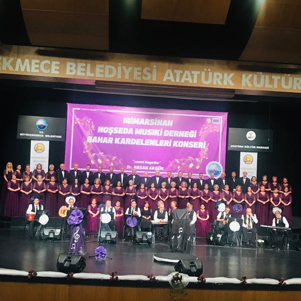 Foto tomada en Büyükçekmece Atatürk Kültür Merkezi  por özge E. el 4/30/2019
