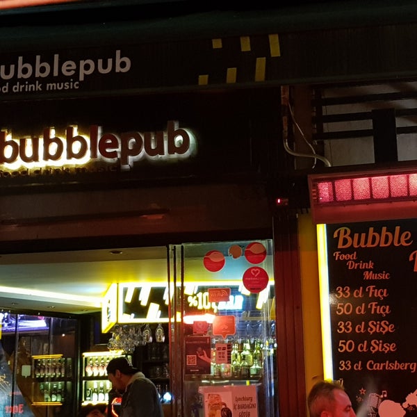 12/3/2018 tarihinde Mohamed E.ziyaretçi tarafından Bubble Pub'de çekilen fotoğraf