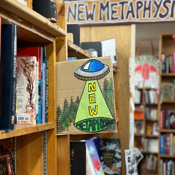 Photo taken at Green Apple Books by Shin on 9/24/2023