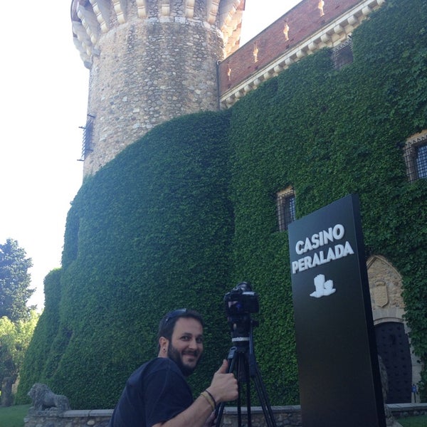 Das Foto wurde bei Casino Castell de Peralada von Dave M. am 5/14/2014 aufgenommen