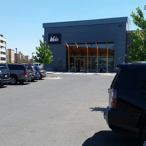 REI Sporting Goods Retail in Flagstaff