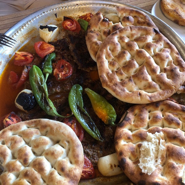 Foto scattata a Pöç Kasap ve Restaurant da Sabiş Ş. il 11/18/2023