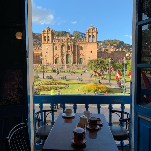 Снимок сделан в Cappuccino Cusco Cafe пользователем Jana D. 7/17/2019