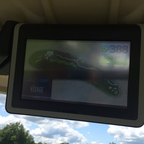 Das Foto wurde bei Moose Ridge Golf Course von Carm N. am 6/28/2015 aufgenommen